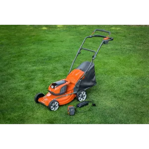 Obrázek #1 k produktu HUSQVARNA LC 137i s 2 akumulátory a nabíječkou